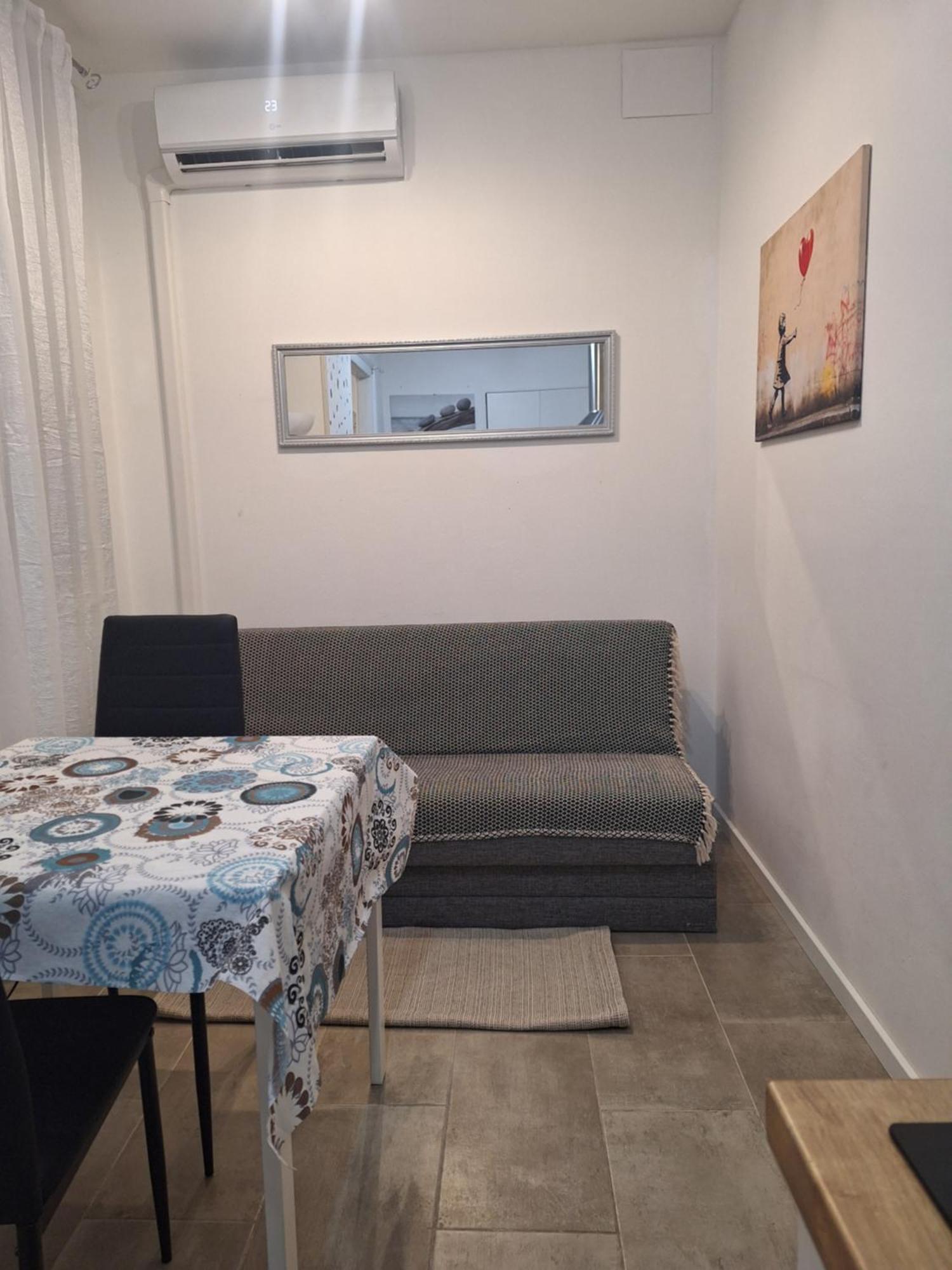 City Studio Rijeka Apartment Room photo